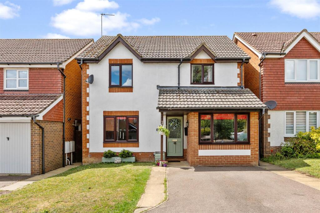 Main image of property: Heron Way, Stotfold, SG5 4QB