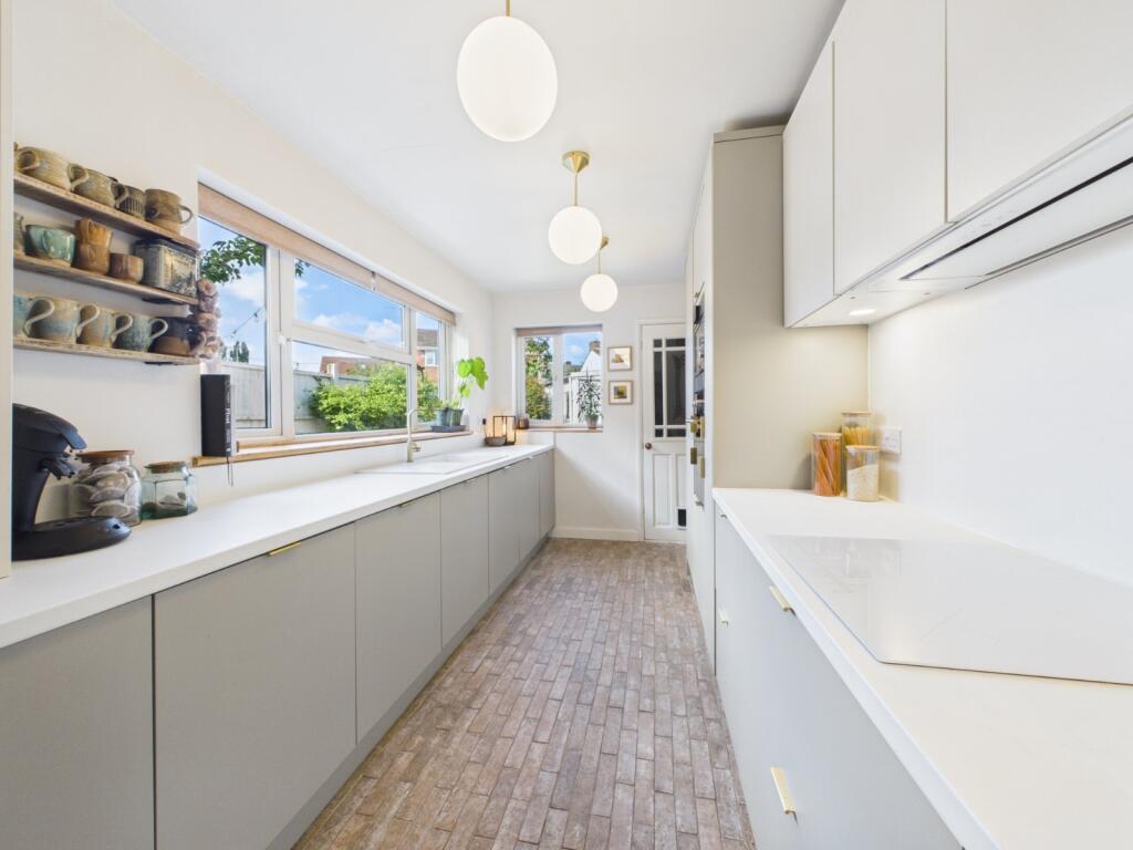 House in Worcester, Worcestershire - View 4