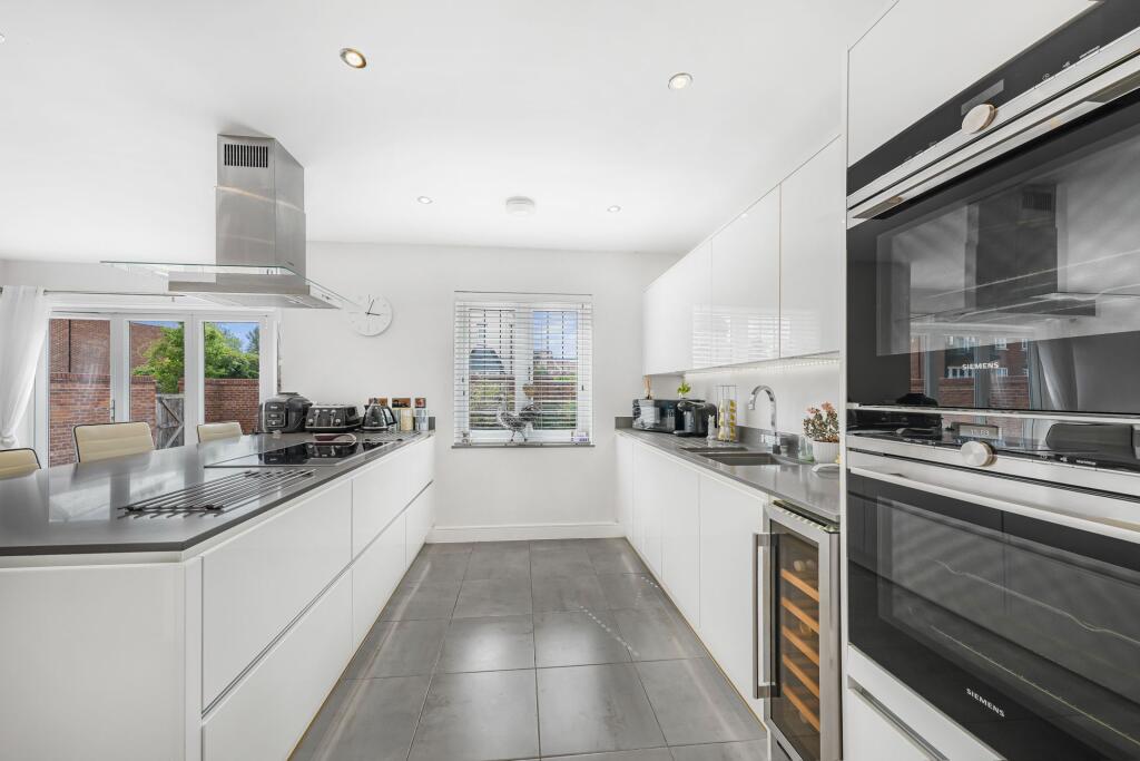 House in Chelmsford - View 3