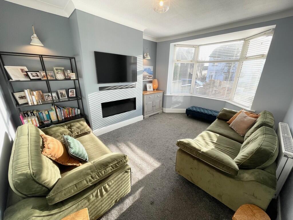 House in Leeds, Windmill Hill, Stanningley - View 2