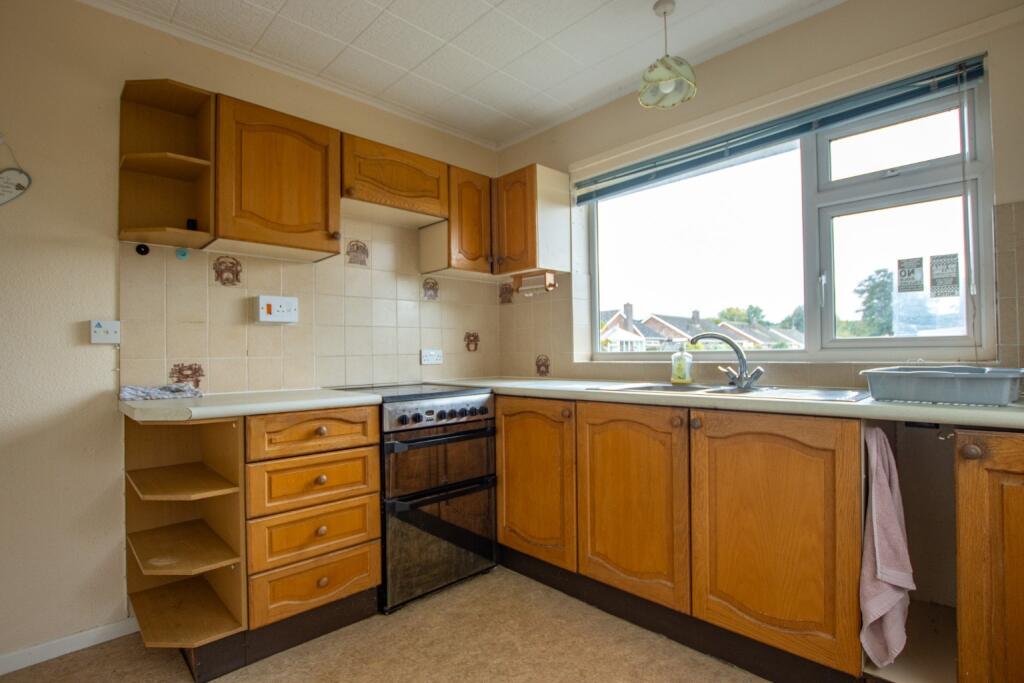 House in King's Lynn and West Norfolk, Dersingham - More