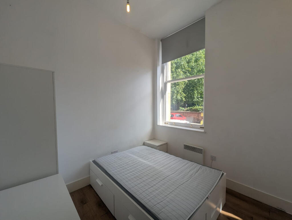 Apartment in Manchester - View 5