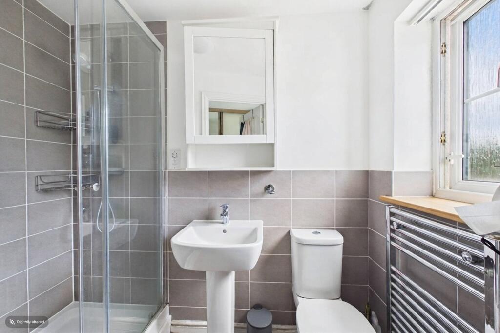 House in Dartford - View 4