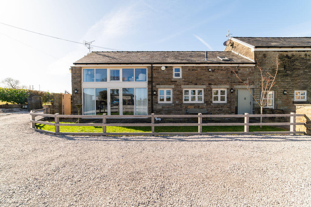 Main image of property: Moss Vale Barn, Upholland Road, Billinge, WN5 7JB