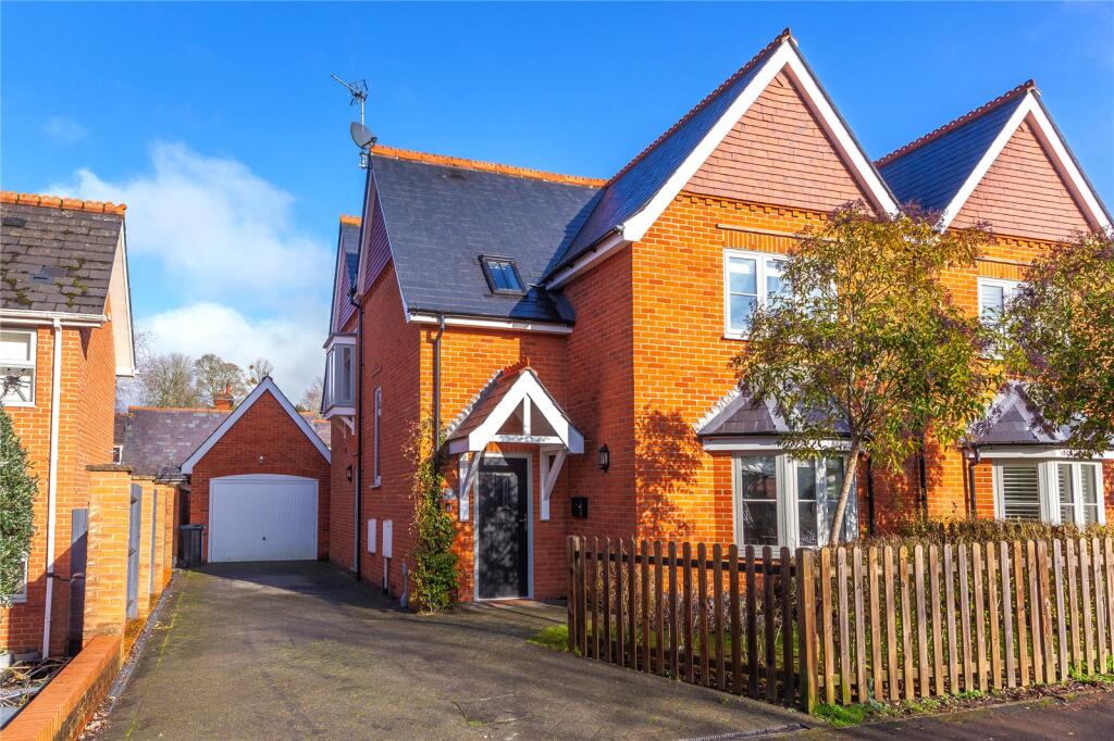 Main image of property: Braybrooke Road, Wargrave, Berkshire, RG10