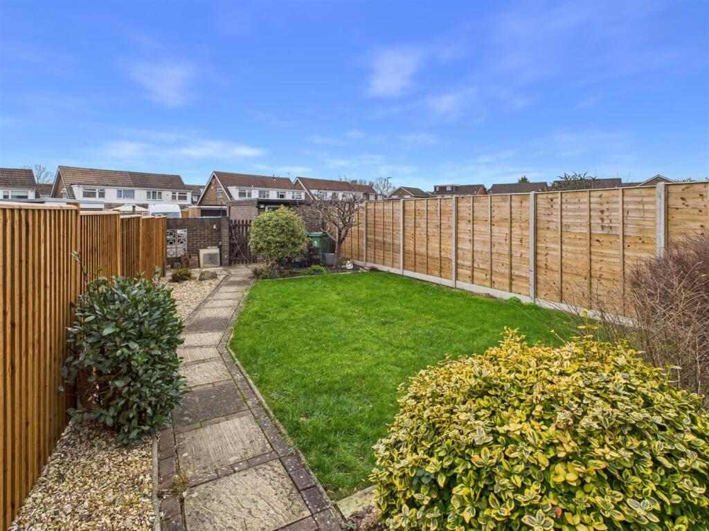 Eagle Way, Abbeydale, Gloucester photo 4