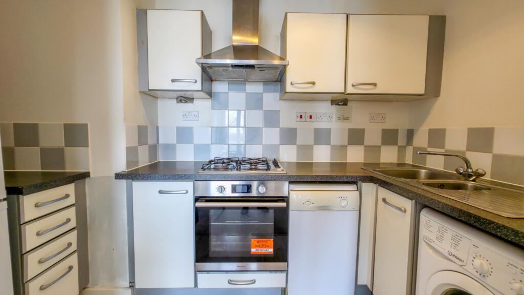 Apartment in London, Thamesmead - View 5