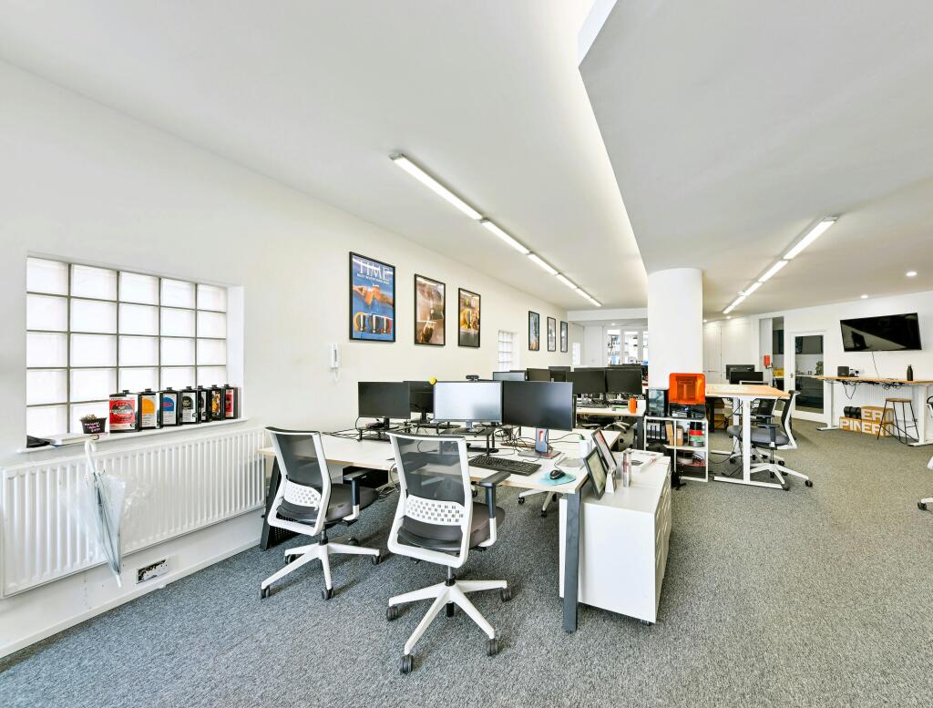 Studio 10 Tiger House, Burton Street, London WC1H 9BY_internal 1.jpg