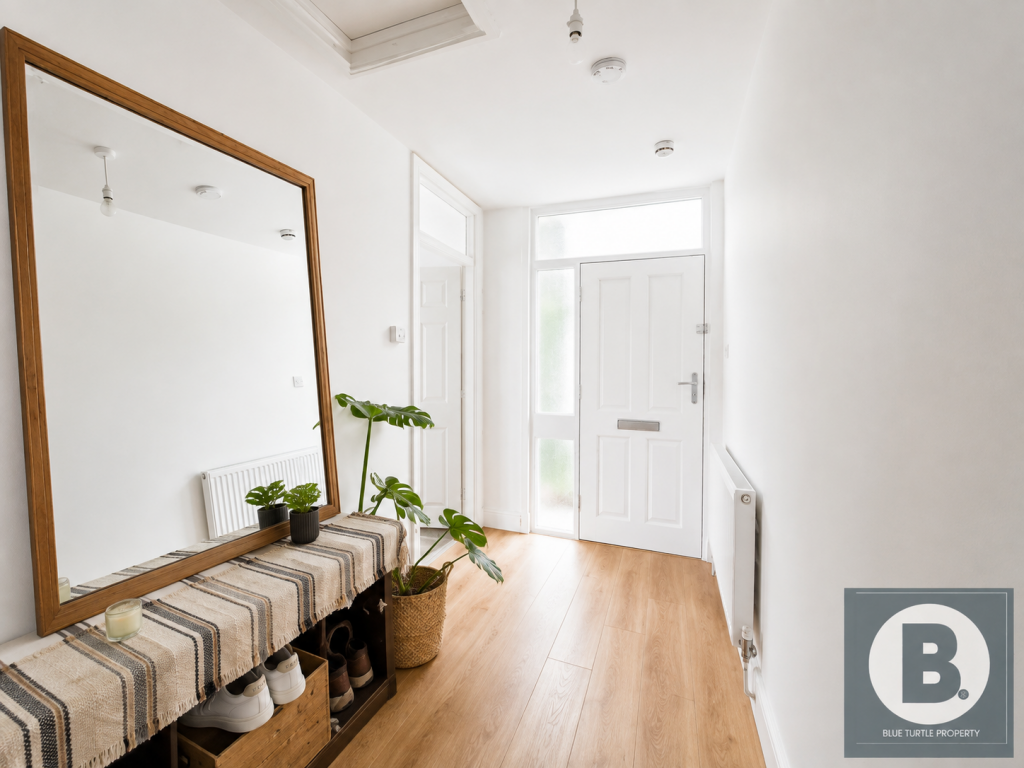 Apartment in Llandudno - More