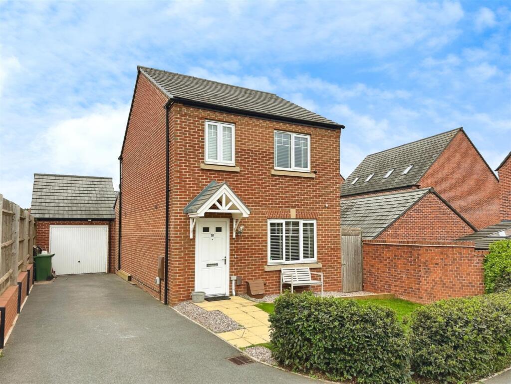 3-bed detached on Peabody Way, Warwick, £425,000