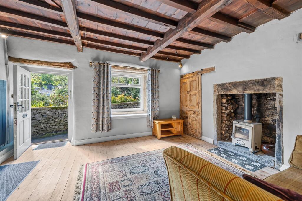 House in Derbyshire Dales, Bradwell - View 2