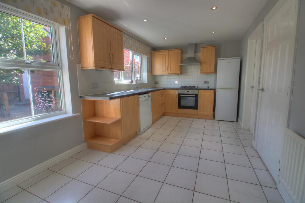 Pryor Close, Reading, RG31 photo 3
