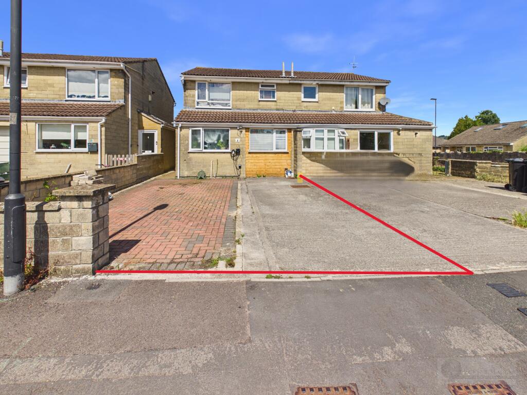 3-bed semi-detached on Blackmore Drive, Bath, £400,000