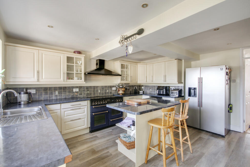 House in Redhill - View 5