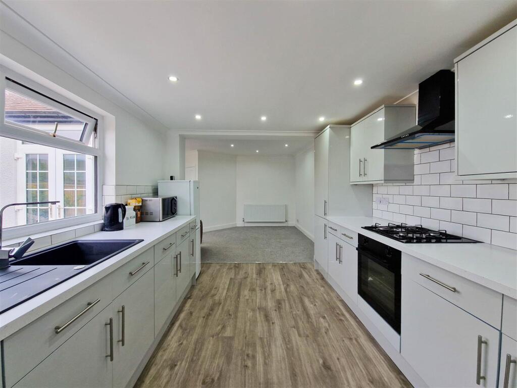 2-bed bungalow on Feeches Road, Southend-On-Sea, £350,000