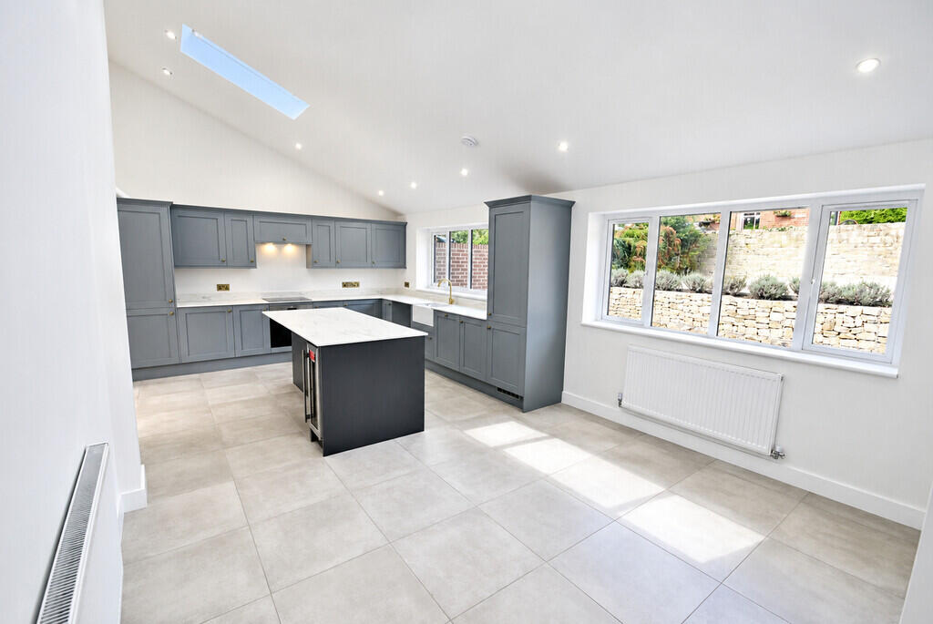 House in Bassetlaw, Styrrup with Oldcotes - More