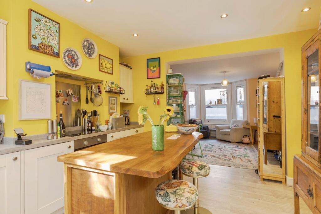 House in Tunbridge Wells, Kent - View 4