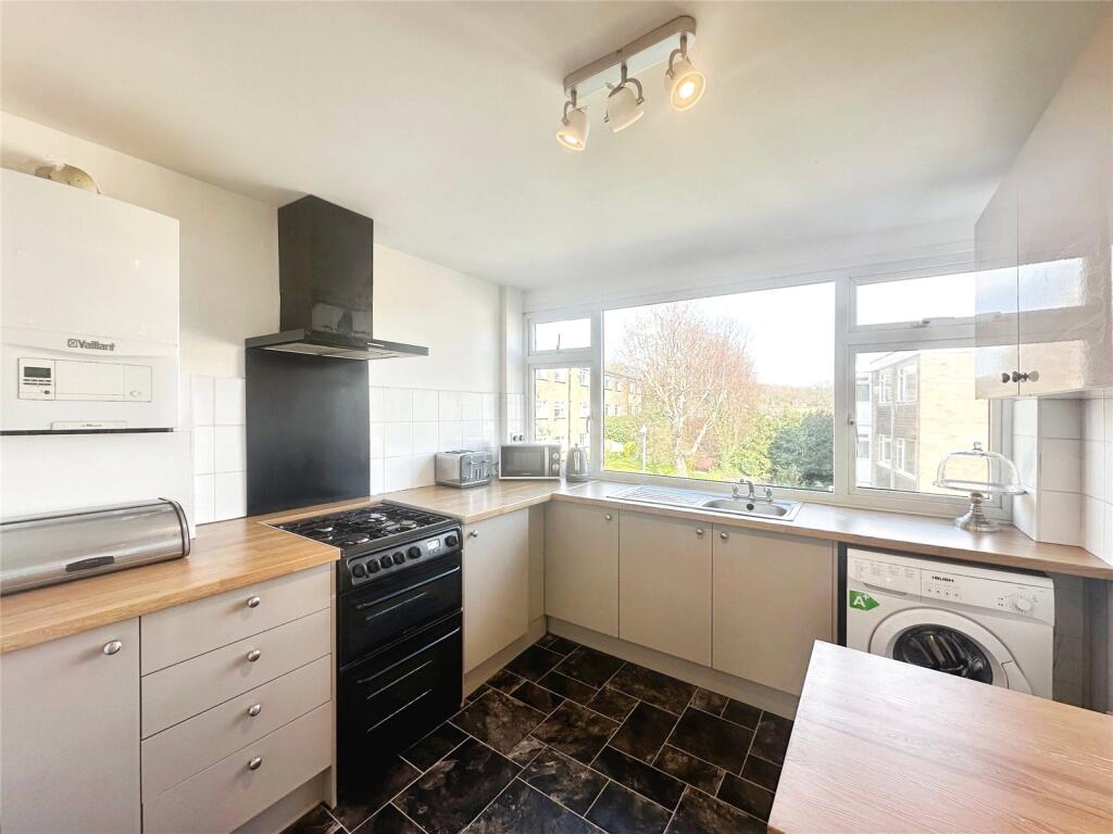 Main image of property: Alpine Court, Kenilworth, Warwickshire