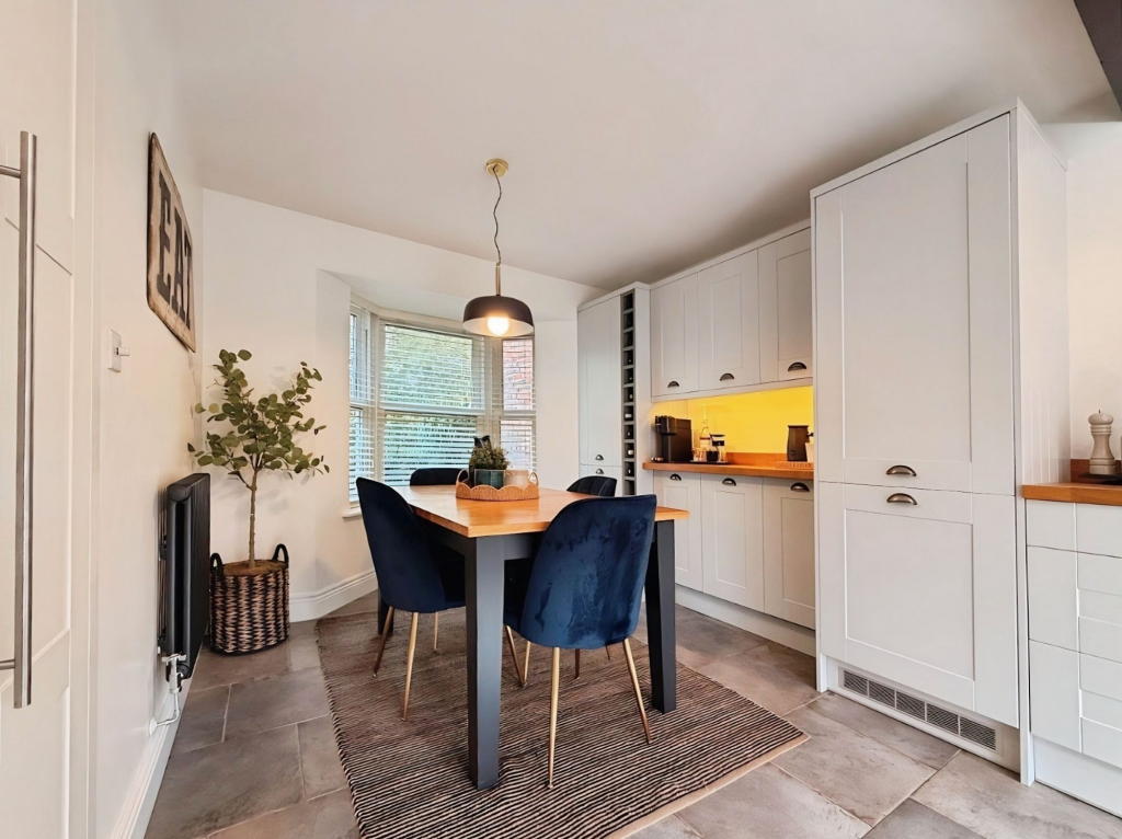 House in Swindon - View 5