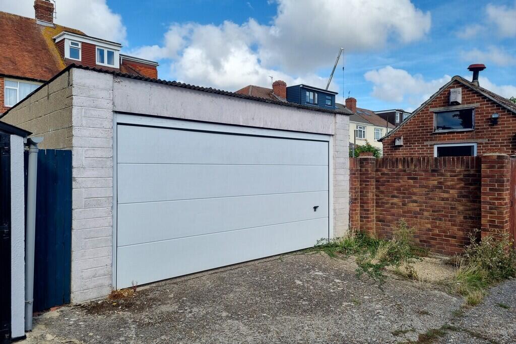 House in Portsmouth, Drayton - View 3