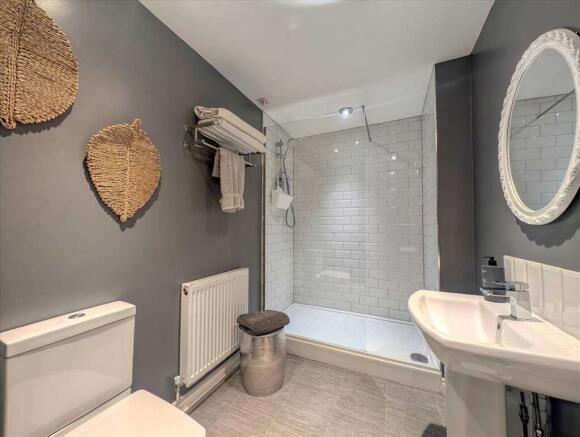 Annexe Shower Room