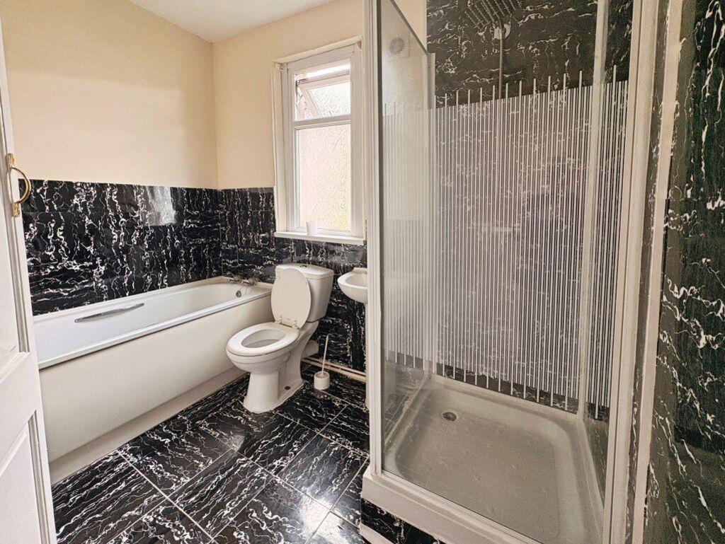 Apartment in Swansea - View 5