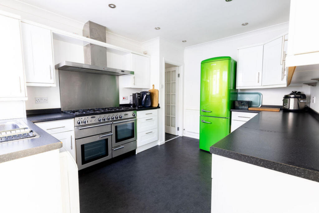 Main image of property: alexandra Terrace, Exmouth, EX8 1