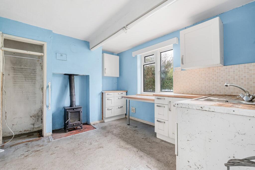 24, Tynings Road, Nailsworth, GL6 photo 3
