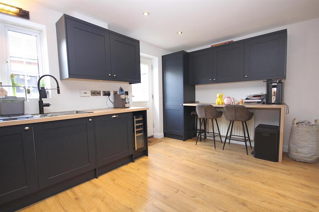 House in Fareham, Whiteley - View 3