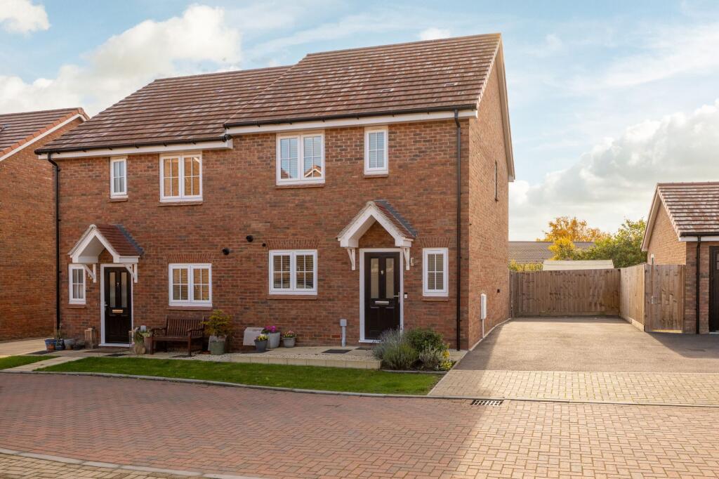 3-bed semi-detached on Far Wallis Road, Sharnbrook, MK44, £350,000