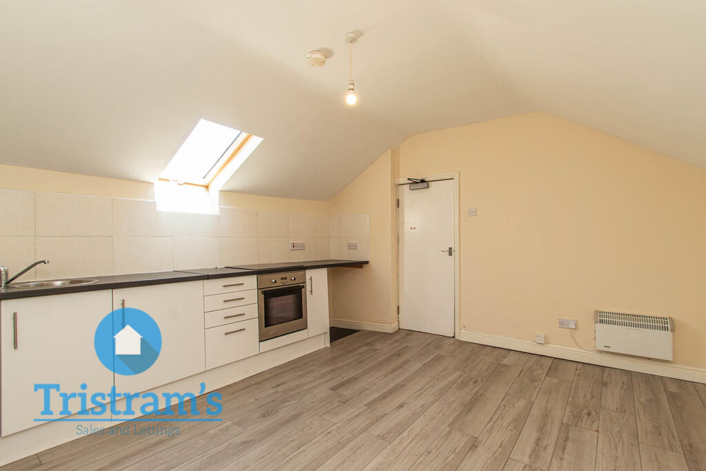 Apartment in Nottingham, Eastwood - View 3
