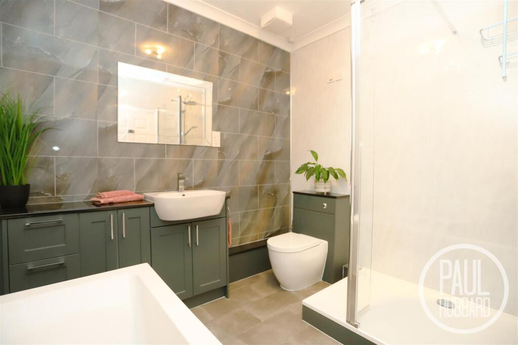 Apartment in East Suffolk, Oulton Broad - View 5