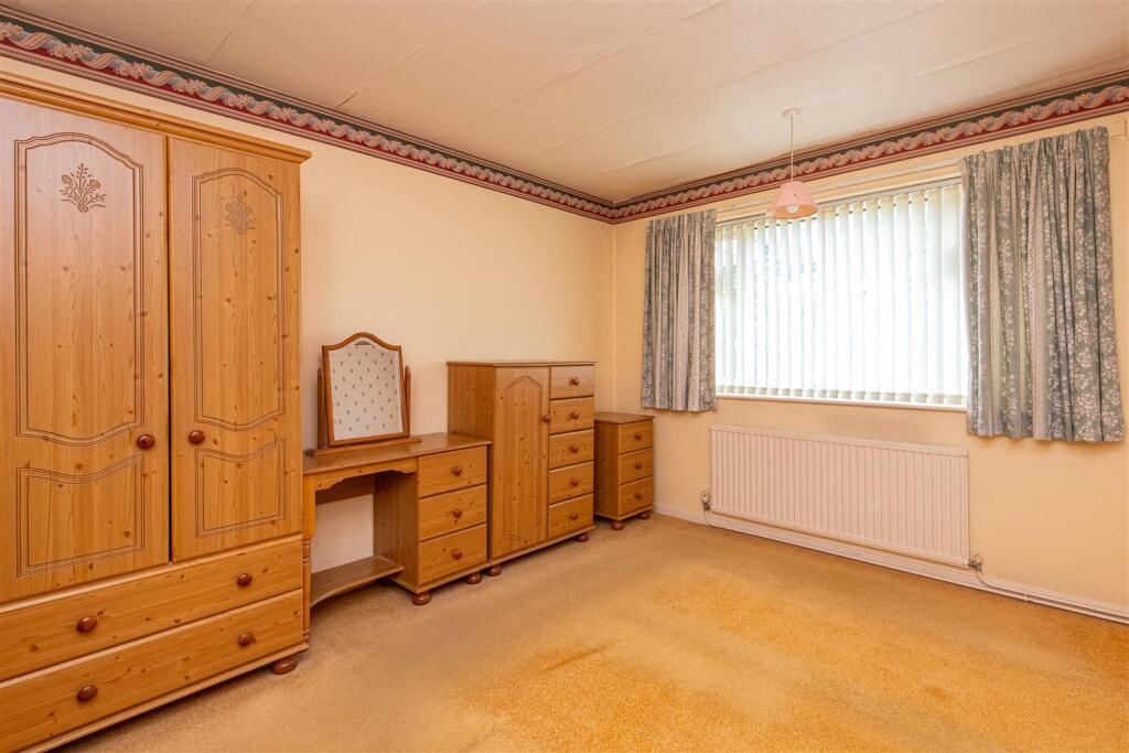 House in Higham Ferrers, North Northamptonshire - View 5