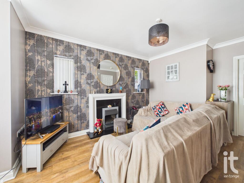 Hesketh Place, Fenton Avenue, Stockport, SK7 photo 3
