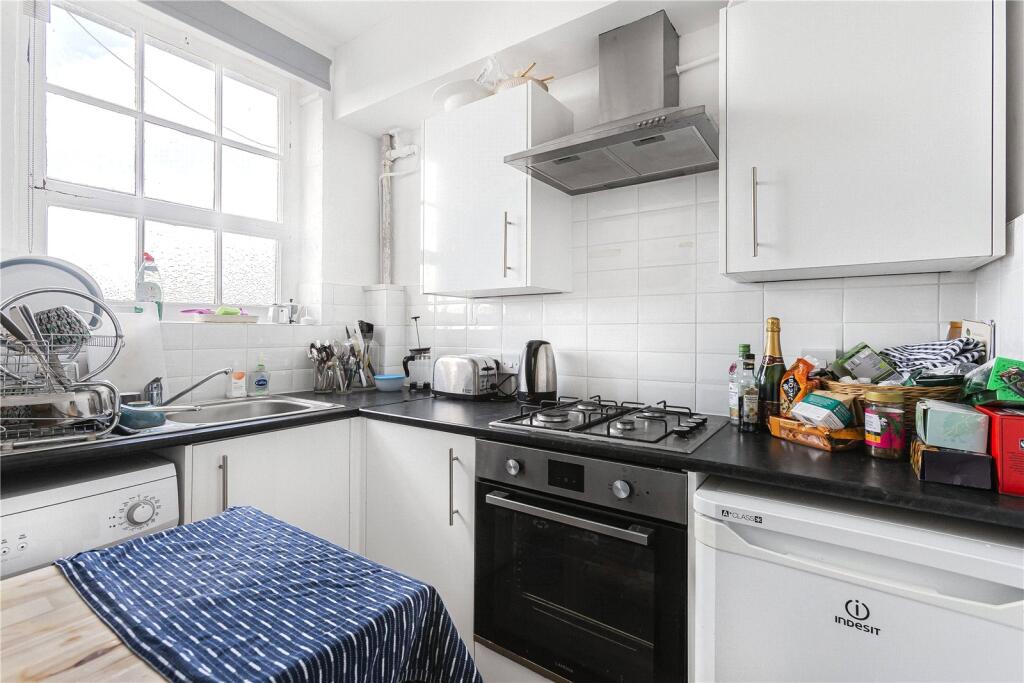 Apartment in London - View 3