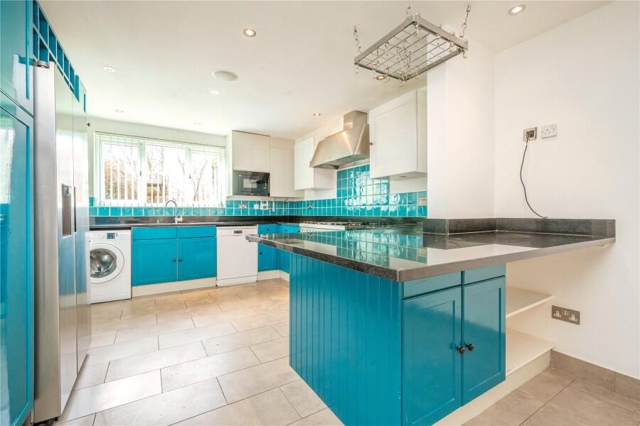 House in Runnymede, Surrey - View 4