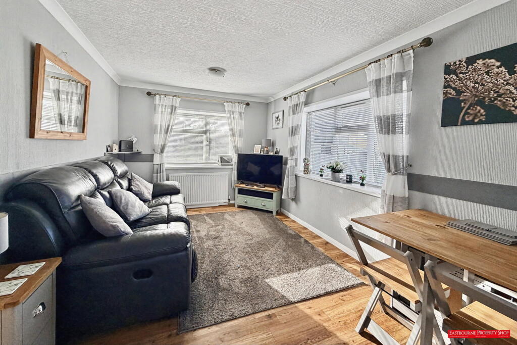 Oak Tree Close,Eastbourne,BN23 8DG photo 2