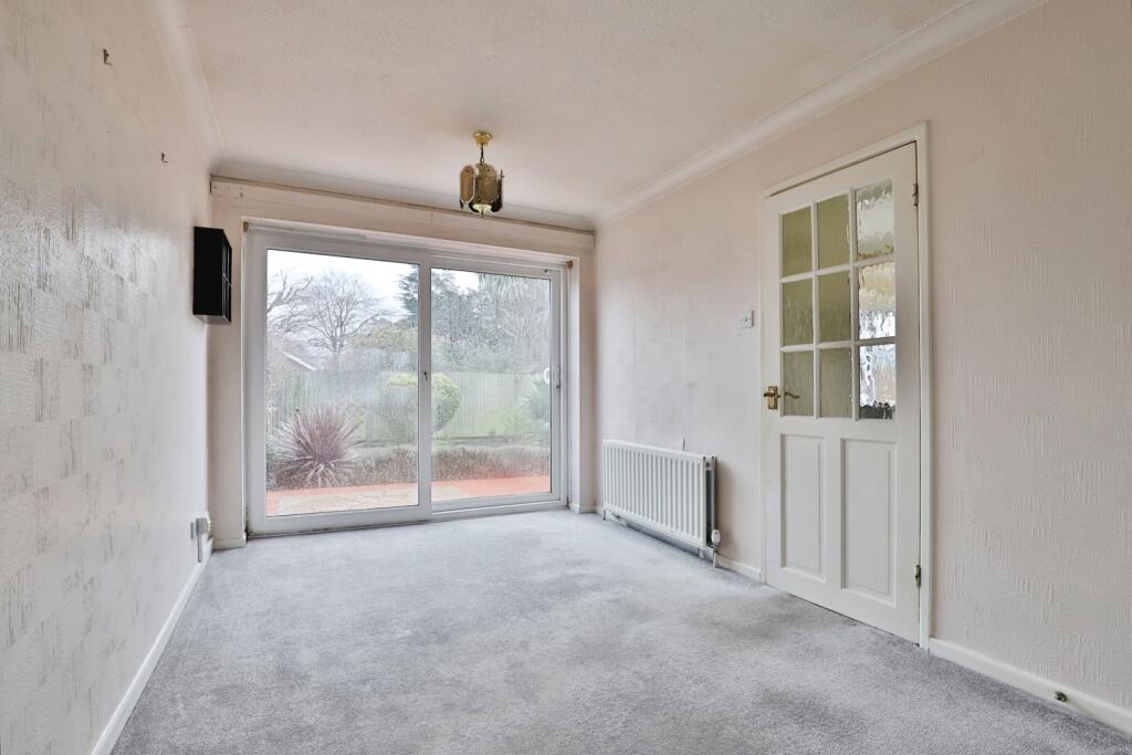 Moorcroft Avenue, Burton, Christchurch, Dorset, BH23 photo 3
