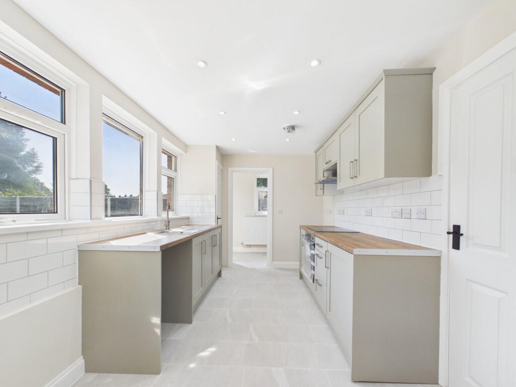 House in Stoke-on-Trent - View 5
