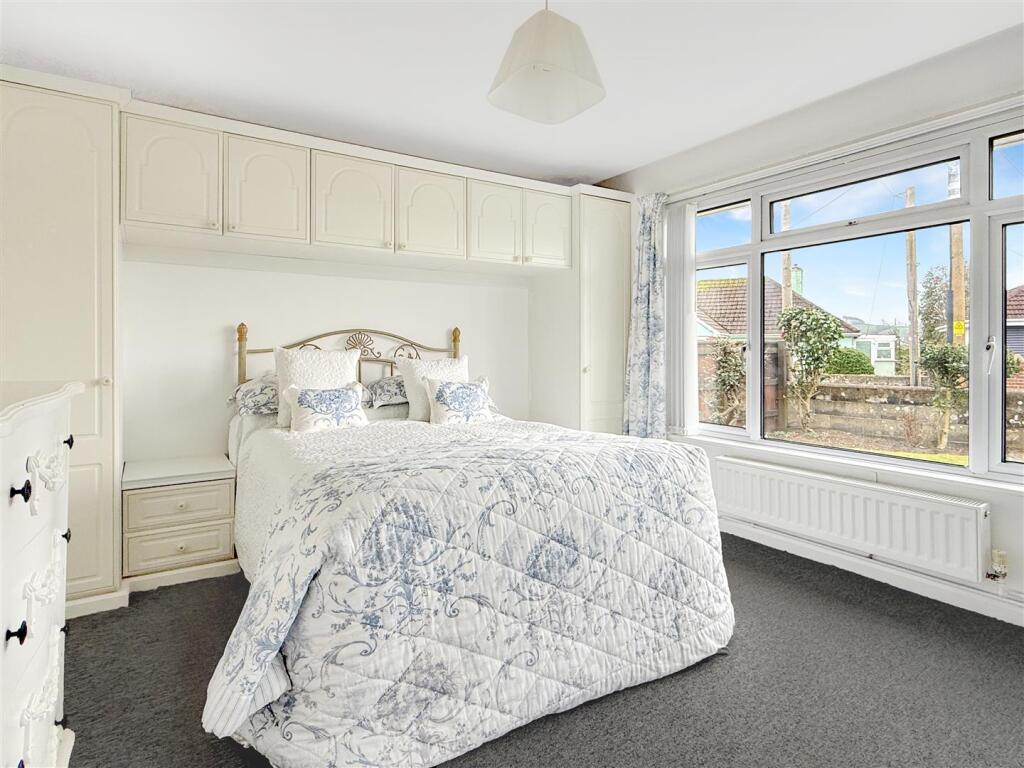 Linden Close, Sticklepath, Barnstaple photo 4
