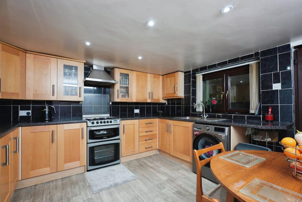 House in Calderdale, Pellon - View 5