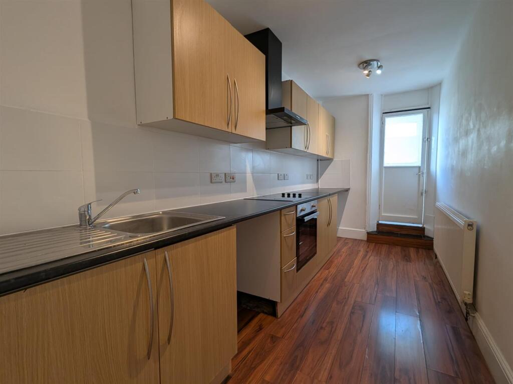Apartment in Brighton, Brunswick - More