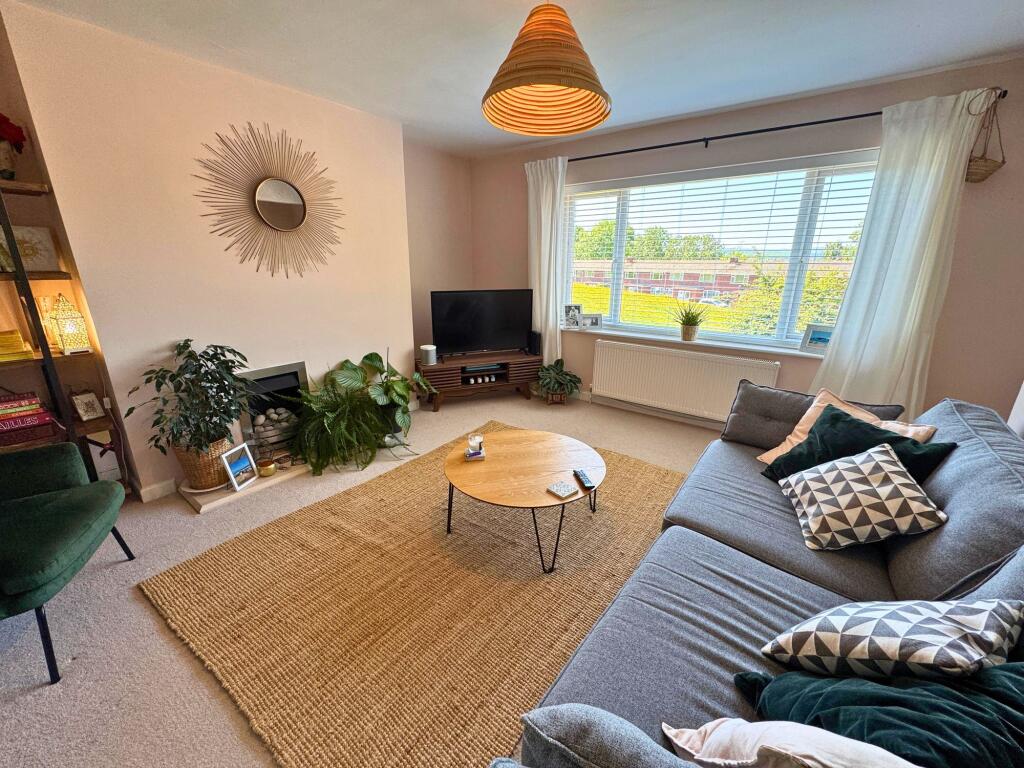 Main image of property: Altamira, Topsham, EX3