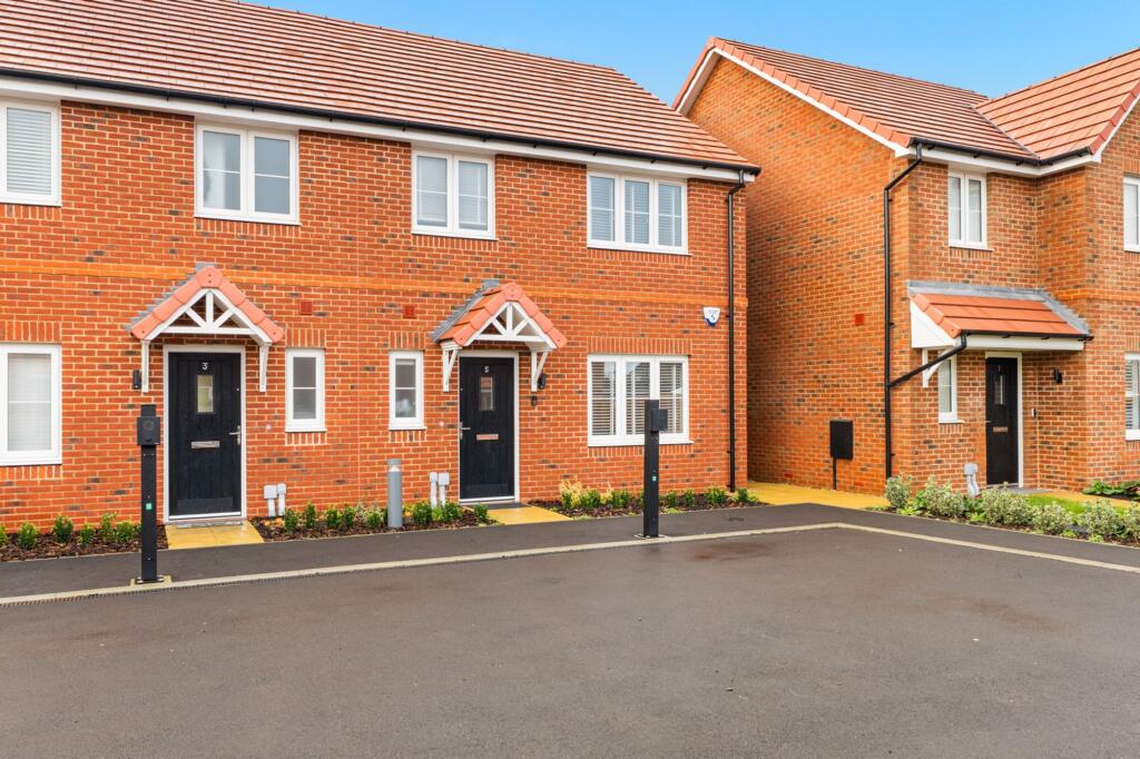 Main image of property: Swan Mews, Warlingham, CR6