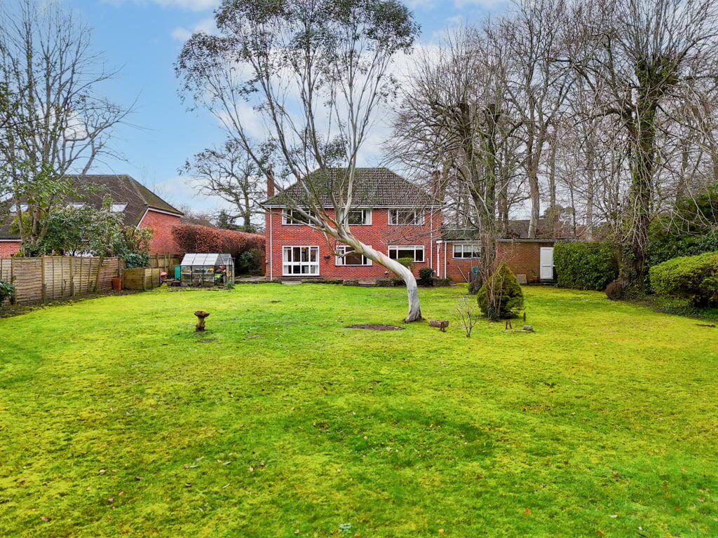 Whinwhistle Road, East Wellow, Romsey, SO51 photo 3