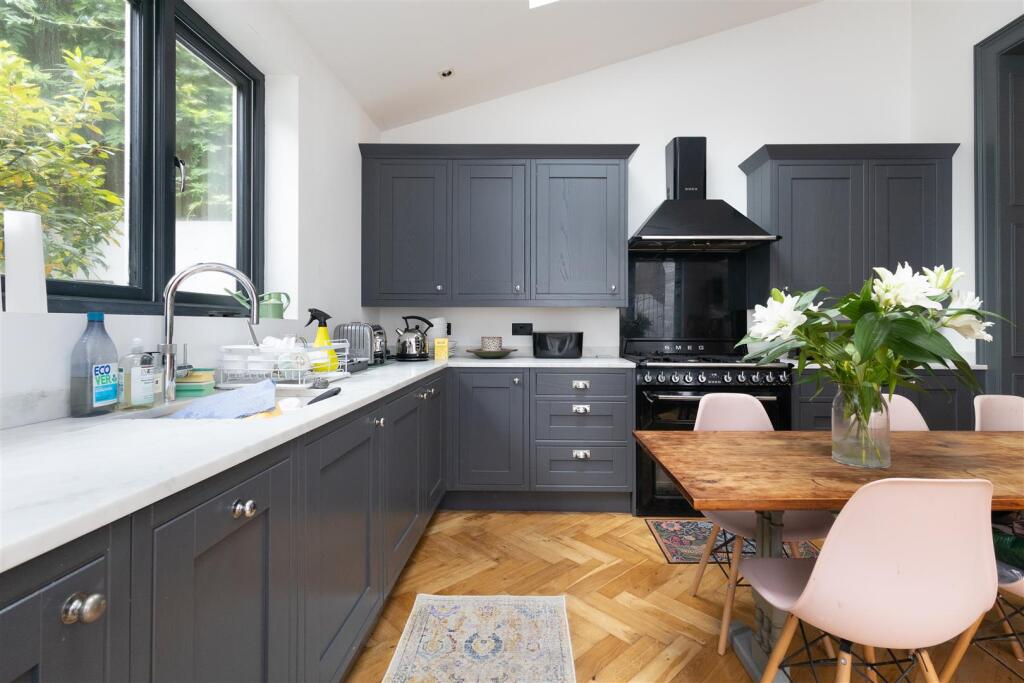 Apartment in Tonbridge - View 4