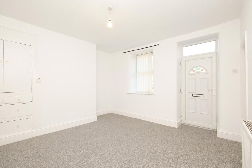 House in Leeds, Kippax - View 2