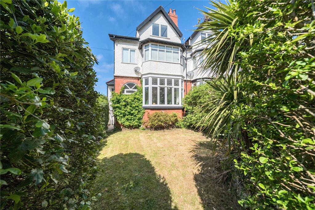 Main image of property: Shaftesbury Avenue, Roundhay, Leeds, LS8