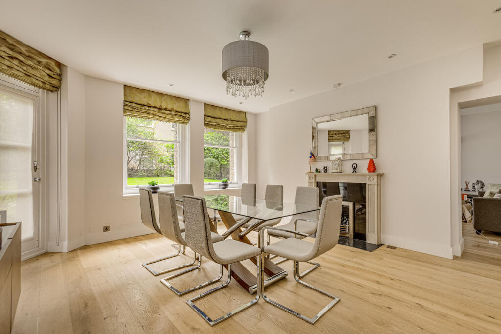 Apartment in London - View 5