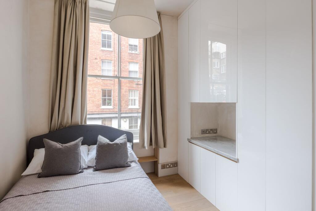 Apartment in London - More